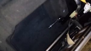 Снять передние сиденье а/м шевроле спарк своими руками