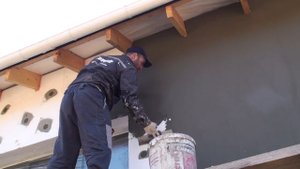 Базовый армирующий слой из Фасадной стеклотканевой сетки Bautex Крепикс 2000 и клея Ceresit CT85