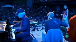 Андреа Мотис — испанская джазовая певица и трубач