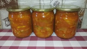 Кабачки в томатном соусе, очень апптитная заготовка!