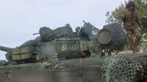Кадры боевой работы экипажей танков Т-80 ЦВО в зоне СВО