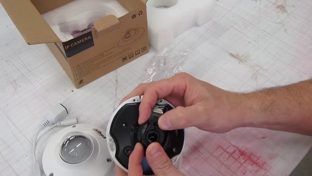 Dahua IPC-HDB3200CN 2mp IP Camera Unboxing