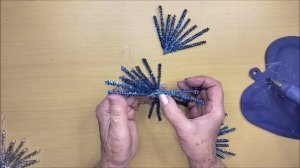 Новогодние поделки Елочные игрушки из синельной проволоки