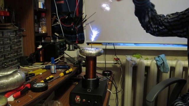 Настольная Катушка Тесла 1МГц 500Вт смотреть онлайн