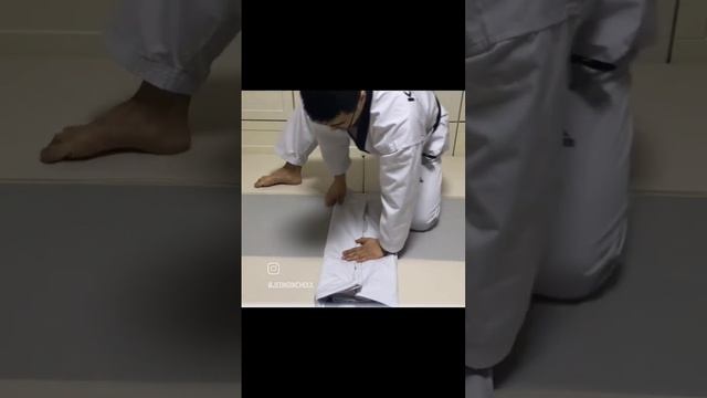 How to fold your Dobok