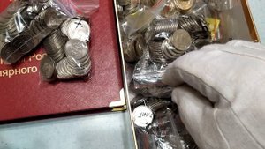 Заполняю новый лист отборными монетами регулярного чекана России
