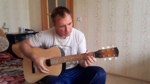 Песни на гитаре. Восьмиклассница.