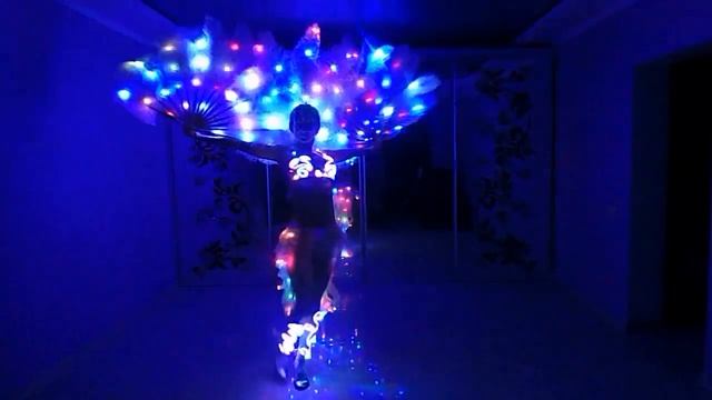 Светодиодные перьевые веера, корона, юбка от LeDance-Fashion +79264404648 bellygale@mail.ru смотреть онлайн