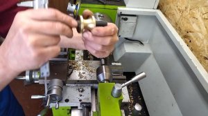 токарный станок CJM 280. Как я выставляю угол для проточки конуса Морзе.