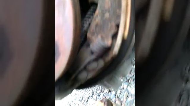 Что бывает если не вытащить регуляторы давления задних тормозов