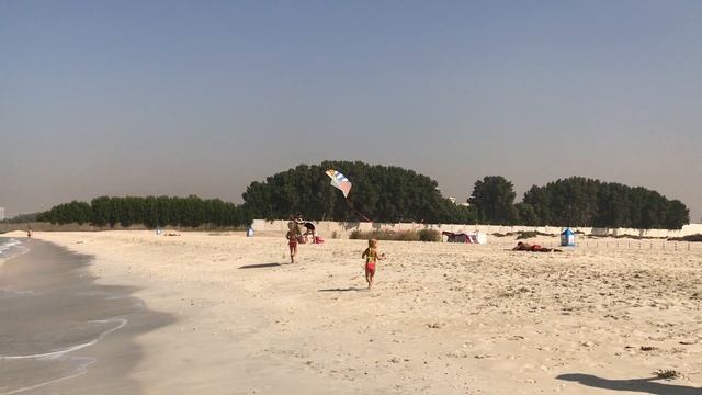 ? Дубай море ? запускаем воздушного змея! смотреть онлайн