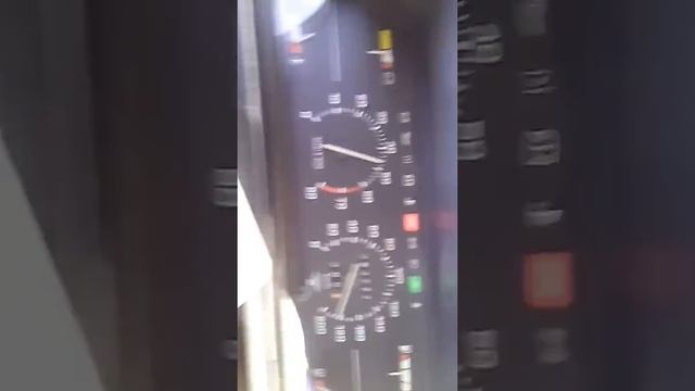 Москвич Святогор Рено F3R со включённым светом 190,обратно без света 200 смотреть онлайн