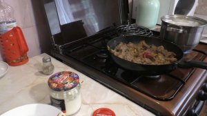 Гуляш из свиной печени.  Гуляш с макаронами на ужин.