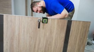Новейший или современный инструмент для установки дверей