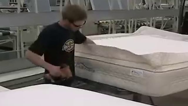 Euro Pillow Top Mattress Build Up смотреть онлайн