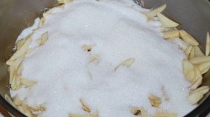 Грушевое варенье с тыквенными семечками и имбирем