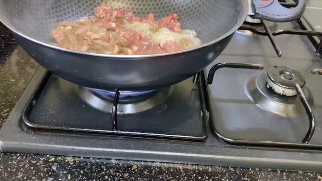 Как приготовить вкусные жареные куриные сердечки.