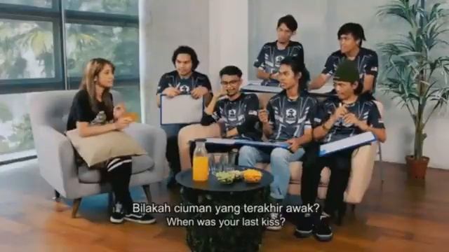 bossku gaming short interview soloz minat hannah delisha смотреть онлайн