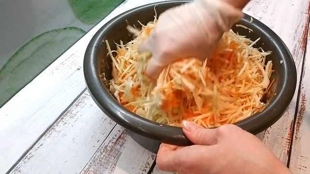 Квашеная капуста, самый простой рецепт.  Квашеная капуста это кладезь витаминов.