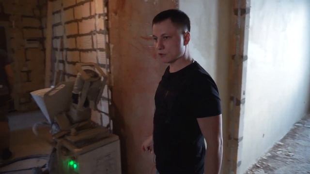 Машинная штукатурка стен и потолков в квартире новостройки. Mixer 20