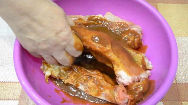 Свиные рёбрышки в духовке - быстро, просто и вкусно.
