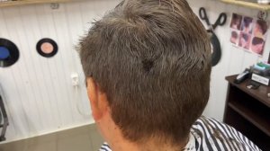 Стрижка на пальцах , ножницы на расческе , машинка на расческе. Три техники мужской стрижки.