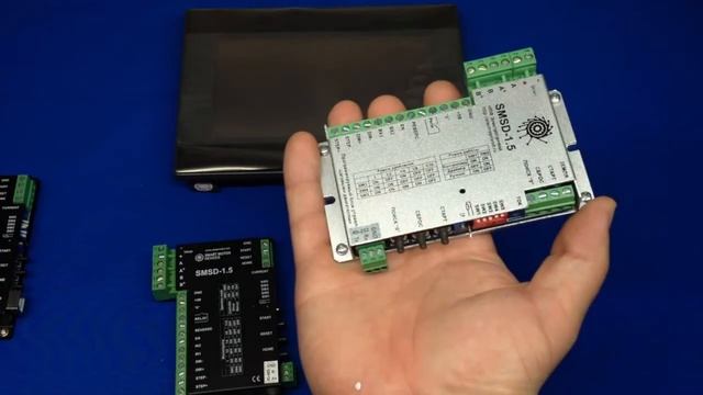 Программируемый контроллер шаговых двигателей SMSD-1.5 смотреть онлайн