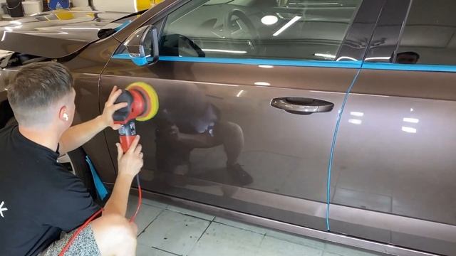 Полировка автомобиля и нанесение жидкого стекла. Пакет «Сезонный» смотреть онлайн