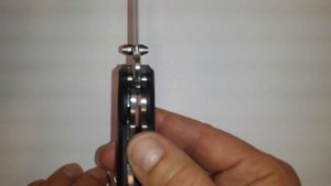 Нож HT-1 Mr Blade D2 Экстравагантный, но функциональный.
