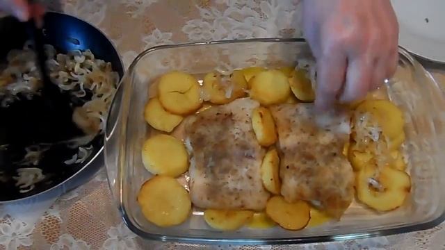 Рыба (пангасиус), запечённая с яйцом и молоком - прекрасный рецепт, очень вкусный и простой. смотреть онлайн