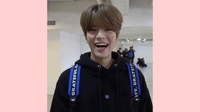 Учим участников Straykids / Как различать Straykids / Учим группу Straykids смотреть онлайн