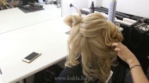 Воздушный низкий пучок из локонов - Свадебная Прическа