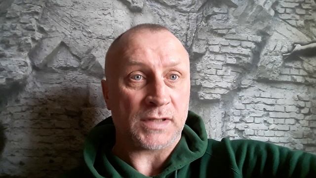 Украинский президент Зеленский снова выложил своё приватное видео. Зачем он это делает?