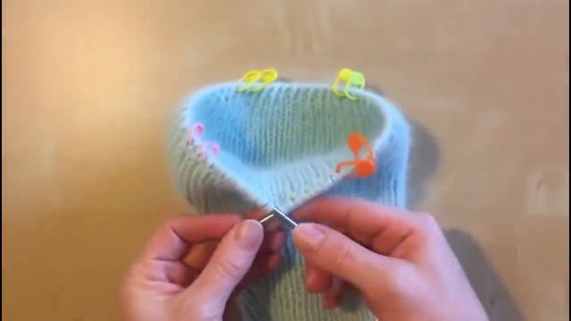 ЗИМНЯЯ ШАПОЧКА ТЫКОВКА ИЗ ПУХА НОРКИ РЕЗИНКОЙ 1/1. KNITTED HAT