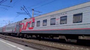 2.09.2012. 'ЭП1-196' и 'ЭП1-249' с ПДС №235Э, 'Тында - Анапа'.