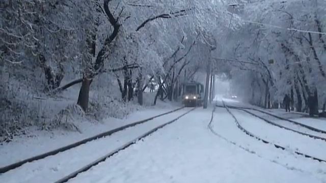 Новокузнецкий трамвай в первый день зимы