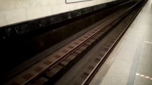 Кольцевая линия метро. Станция Новослободская. Парад поездов Московского Метро 15 мая 2021 года.