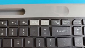 Logitech K580 Keyboard - Switch between computer and phone fast and easy