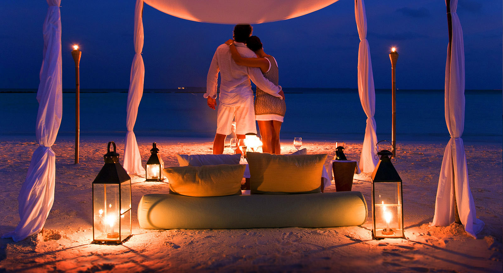 Провести вечер ночь. Мальдивы ханимун. Красивые романтические места. Романтический вечер. Романтичный вечер.
