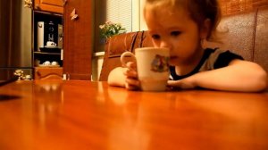 ШОК! Сестра целуется с парнем.