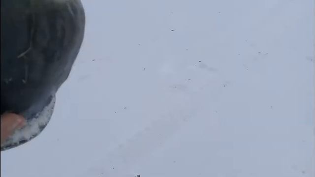 Запускаю?кастрюлю? мощными петардами? в небо! смотреть онлайн