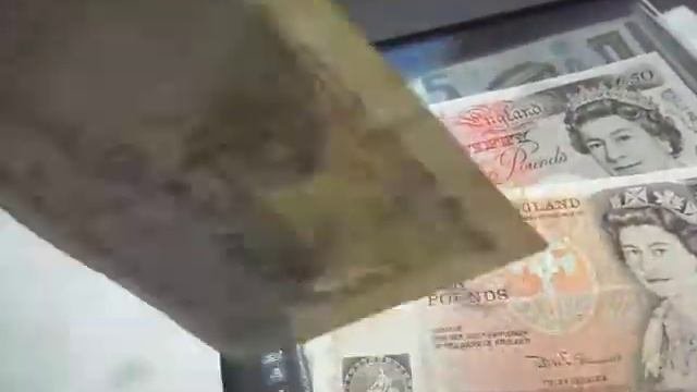 Фунты Банка Англии. (Pounds Of The Bank Of England)