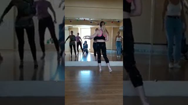 Женский стиль Кизомба Урбанкиз. Пластика, техника - соло. смотреть онлайн