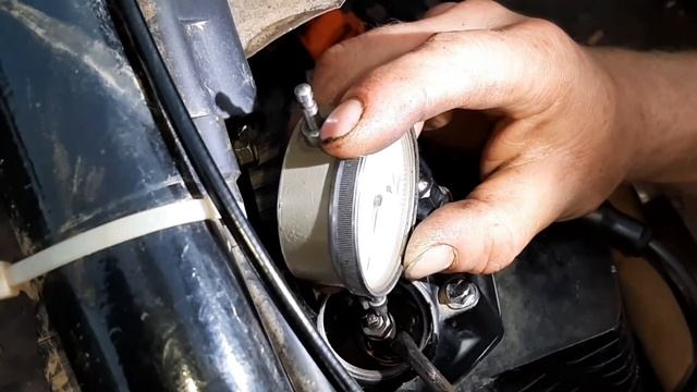 Регулировка клапанов на двиг. 165 FMM