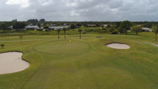 Savanna Club Golf Course - 5th Hole - Par 3 смотреть онлайн