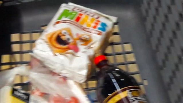 ПОДСТРИГЛАСЬ НА ЛЫСО! ПЕРВЫЙ РАЗ В ЖИЗНИ В ПАРИКМАХЕРСКОЙ! смотреть онлайн