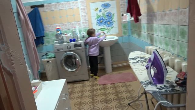 Купили большой телевизор, морозильную камеру и хороший пылесос. 2.03.22. смотреть онлайн