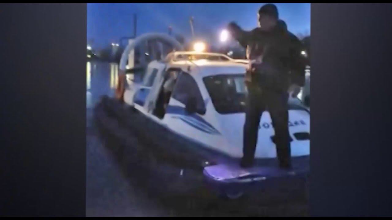 Сотрудники полиции и погрануправления ФСБ России по Ростовской области спасли людей на льду смотреть онлайн