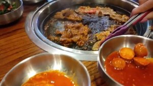 Жарим мясо! Где вкусно и недорого поесть в Дубае? Классный корейский ресторан в Дубае! Самгепсаль.