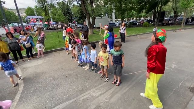 Армения/Ереван: 1 июня день защиты детей смотреть онлайн